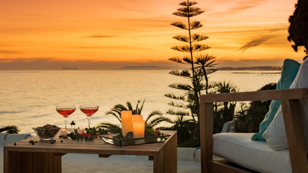 Dining with sea views at Villa El Rincón Marbella